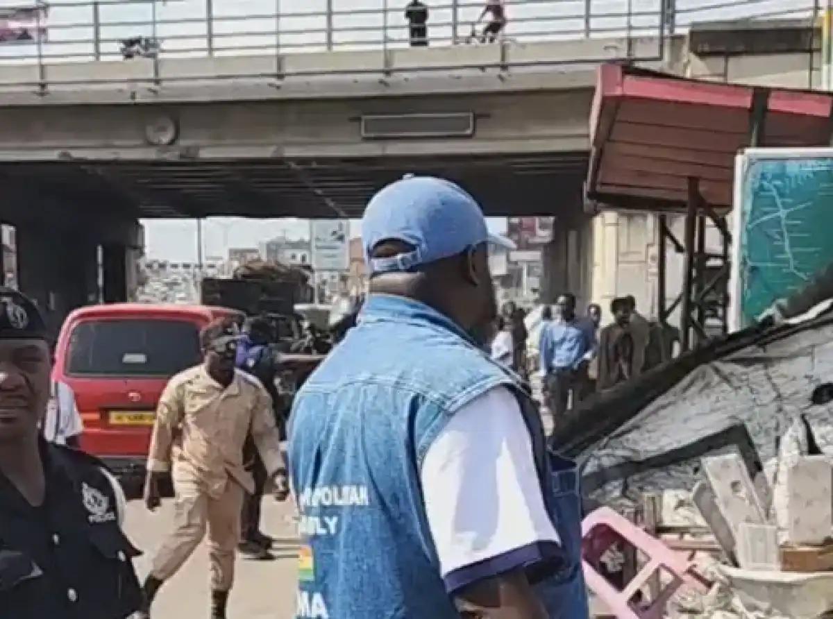 AMA clears unauthorised structures at Achimota Ayalolo bus stop